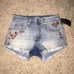 Flower print cheeky shorts